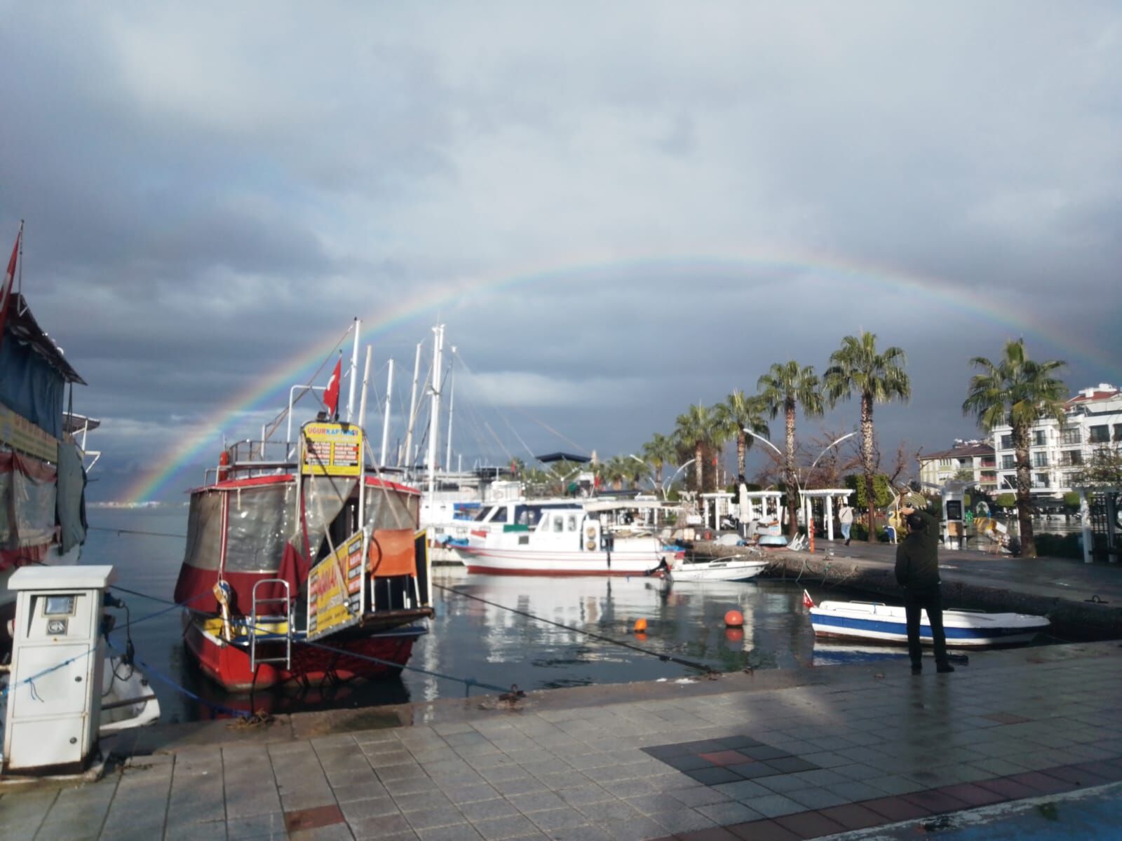 Fethiye'deki Gökkuşağı Göz Kamaştırdı