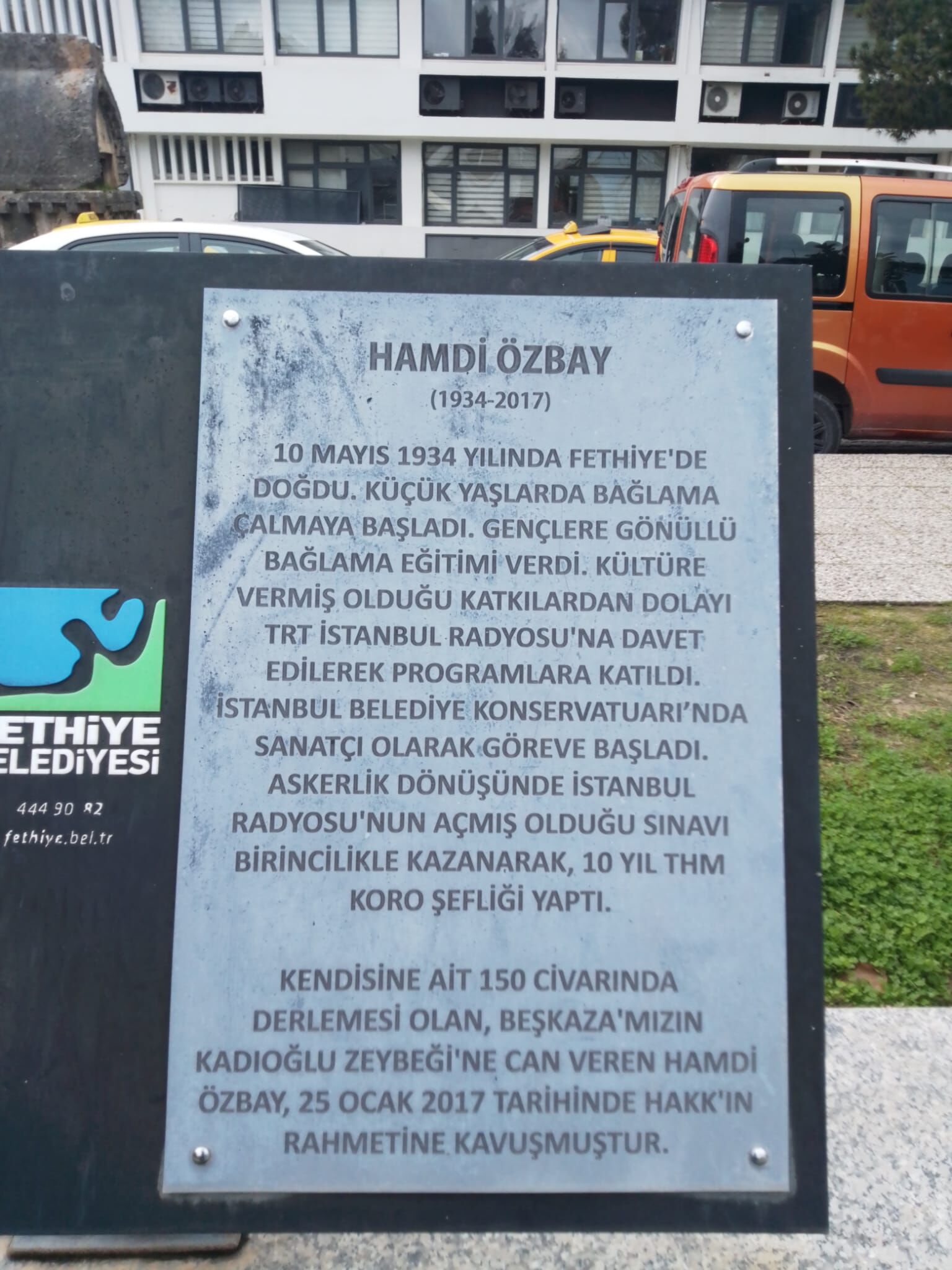 Fethiyeli TRT Sanatçısı Hamdi Özbay, Vefatının 8. Yılında Törenle Anıldı