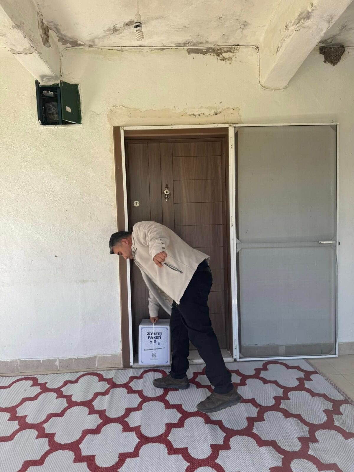Fethiye’nin Hayırsever Esnafı Bekir Kaya, Ramazan Öncesi Yardımlara Devam Ediyor