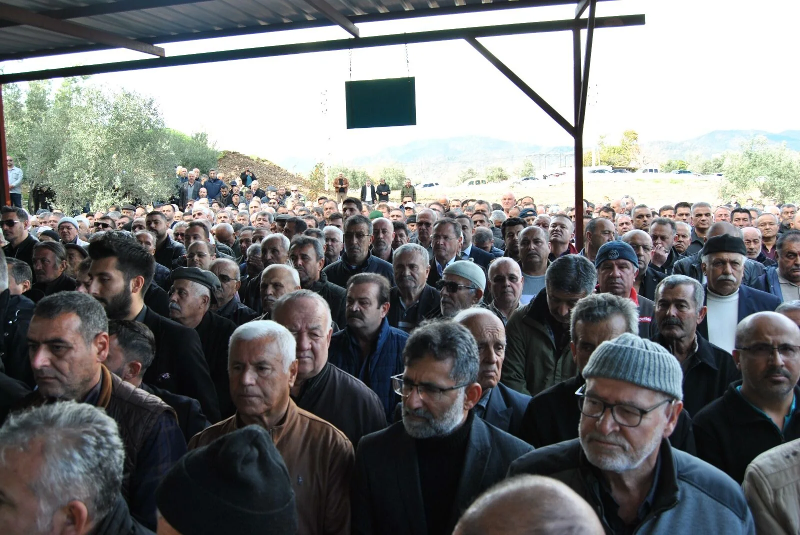Fethiye’nin Sevilen Siyasetçisi Cengiz Çay Son Yolculuğuna Uğurlandı