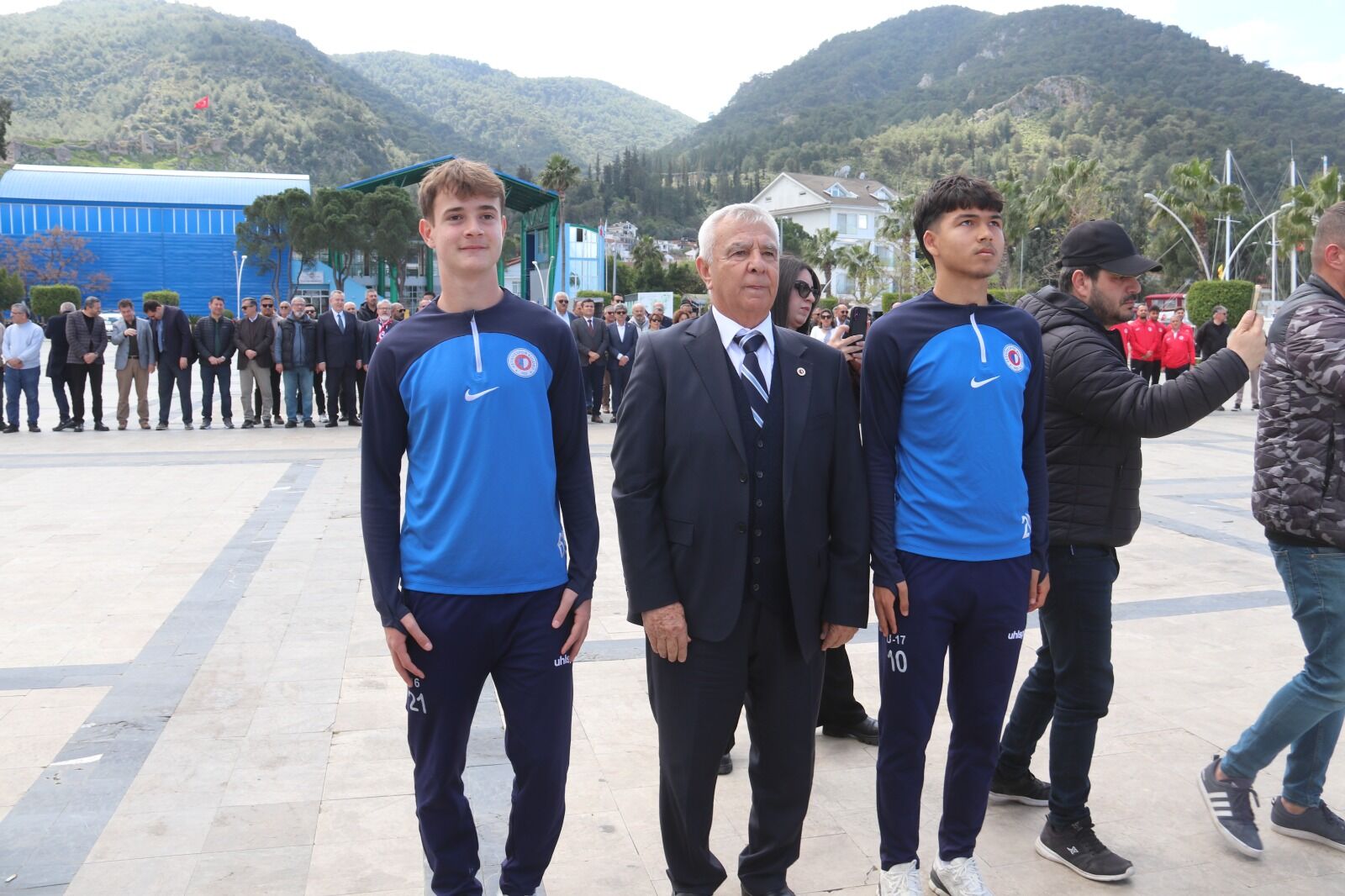 Fethiyespor 93. Yaşını Çelenk Töreniyle Kutladı