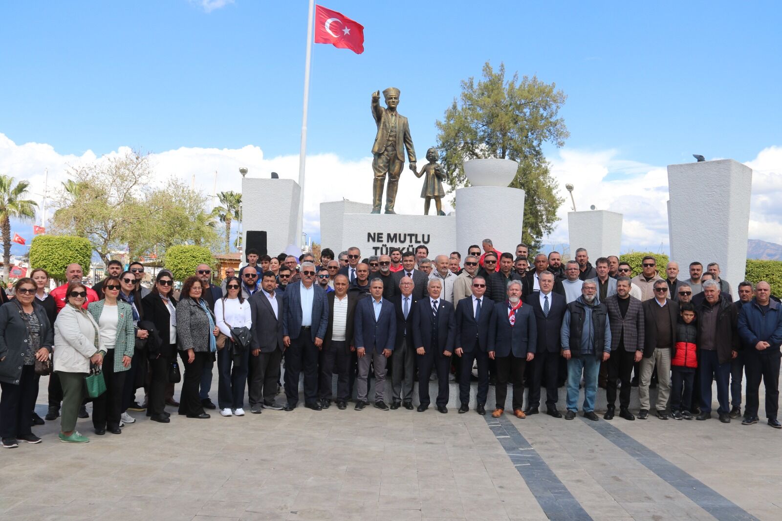 Fethiyespor 93. Yaşını Çelenk Töreniyle Kutladı
