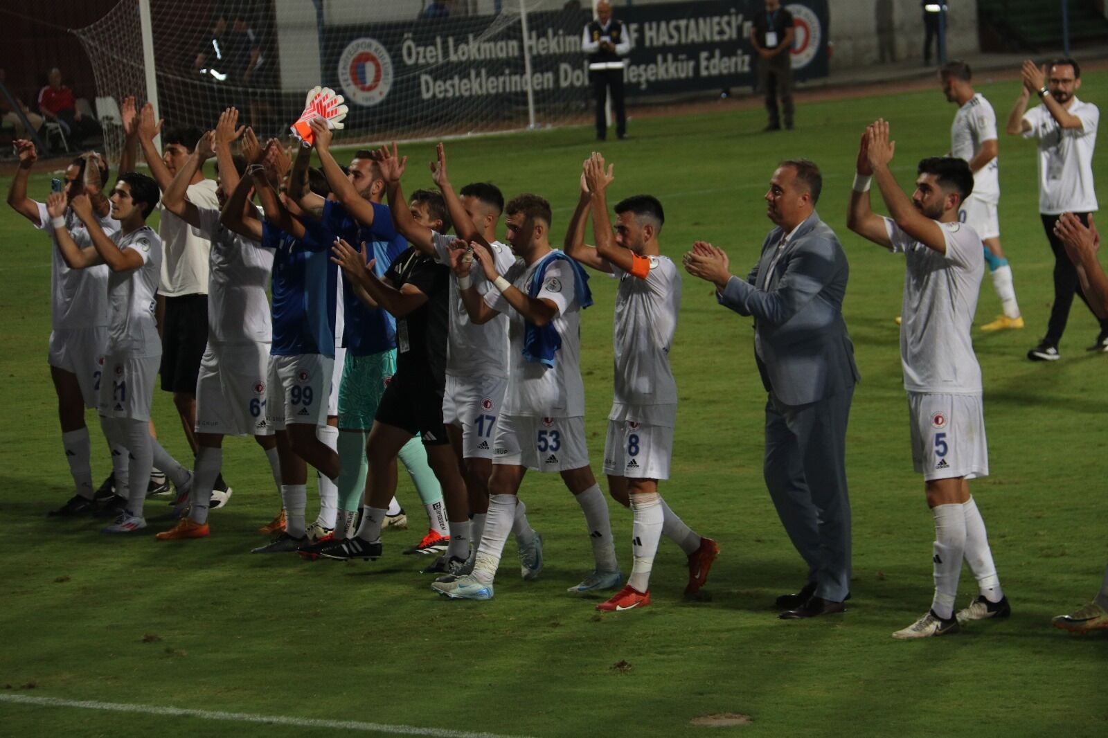 Fethiyespor, Evinde Kazanmanın Coşkusunu Yaşıyor