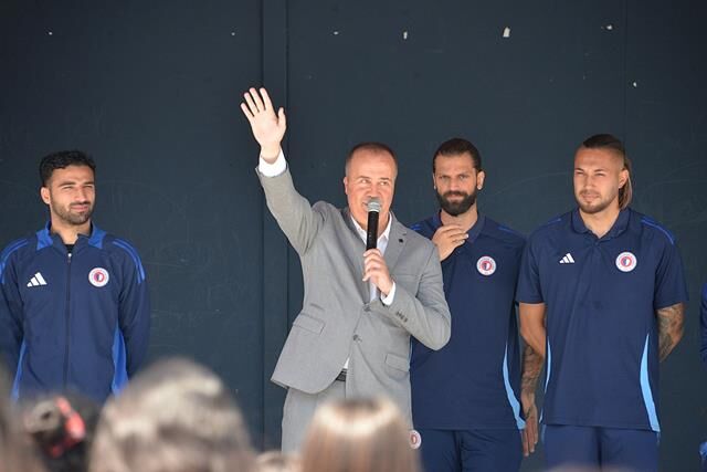 Fethiyespor’dan Öğrencilere 23 Nisan Sürprizi