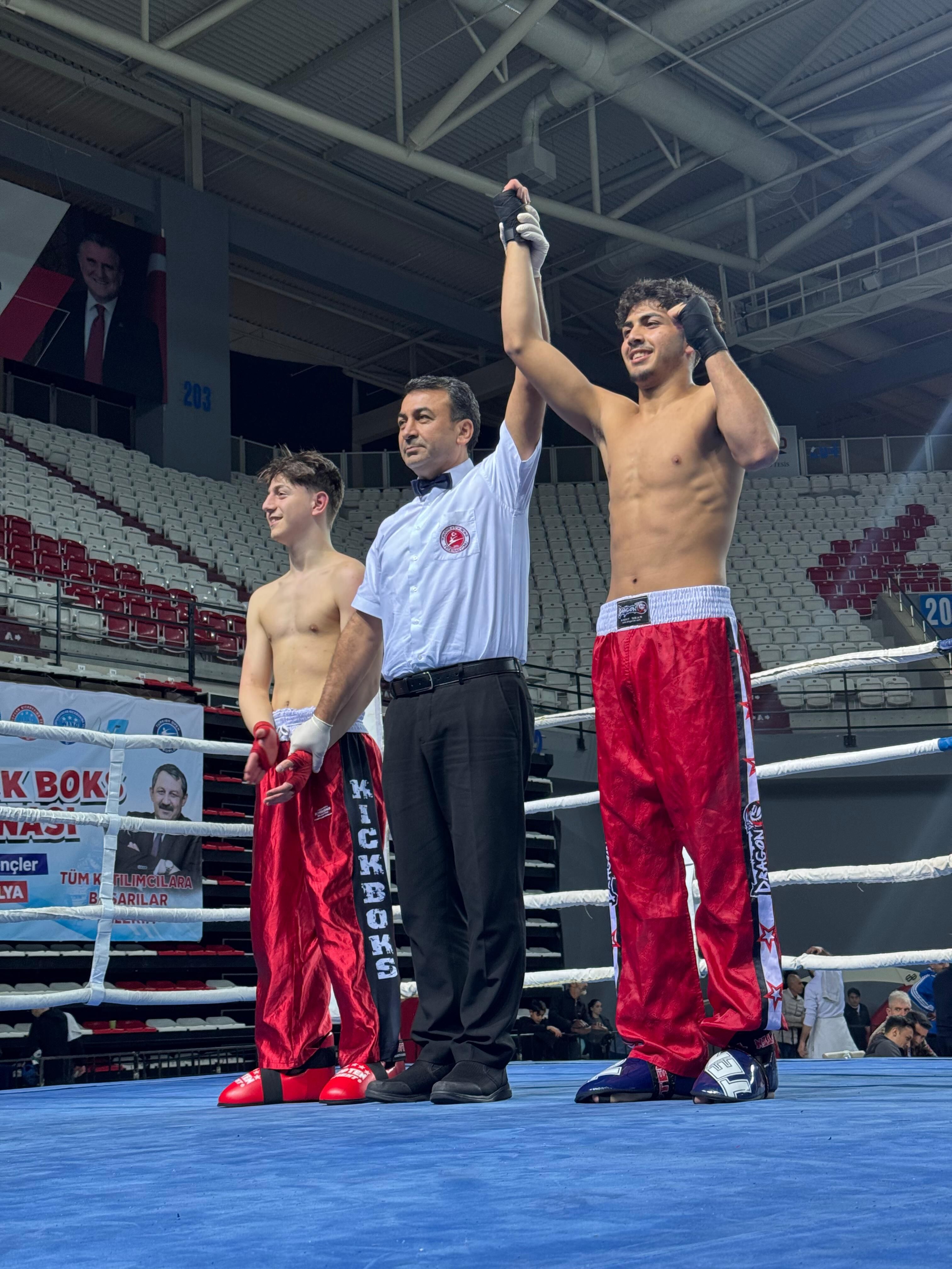 Fethiye’ye Türkiye Kick Boks Şampiyonası’ndan Bronz Madalya