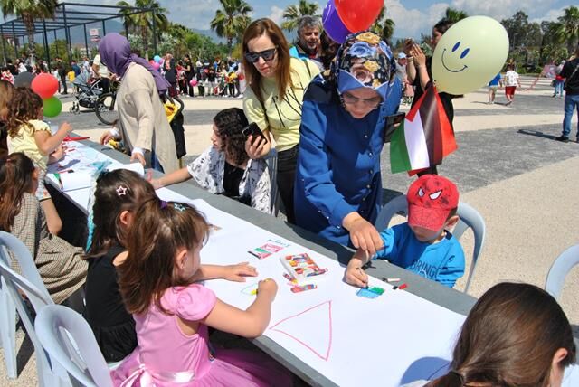 Fethiye'de Filistinli Çocuklar İçin Çizdiler
