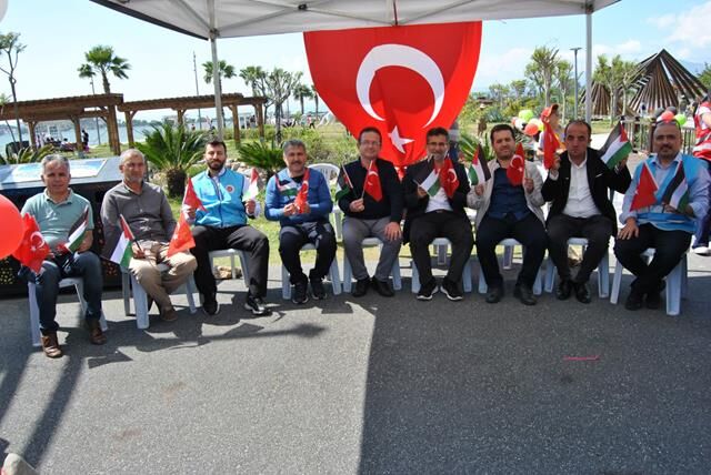 Fethiye'de Filistinli Çocuklar İçin Çizdiler