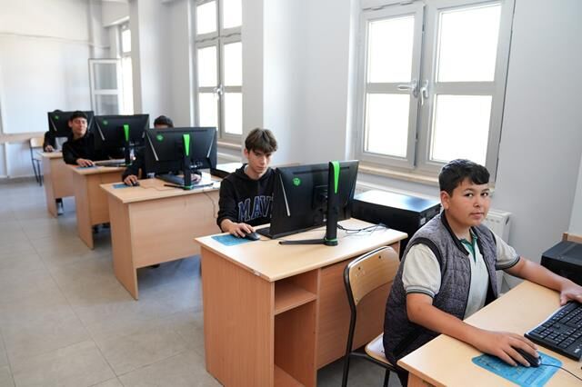 FTSO, Proje Okuluna Bilgisayar Atölyesi Hediye Etti