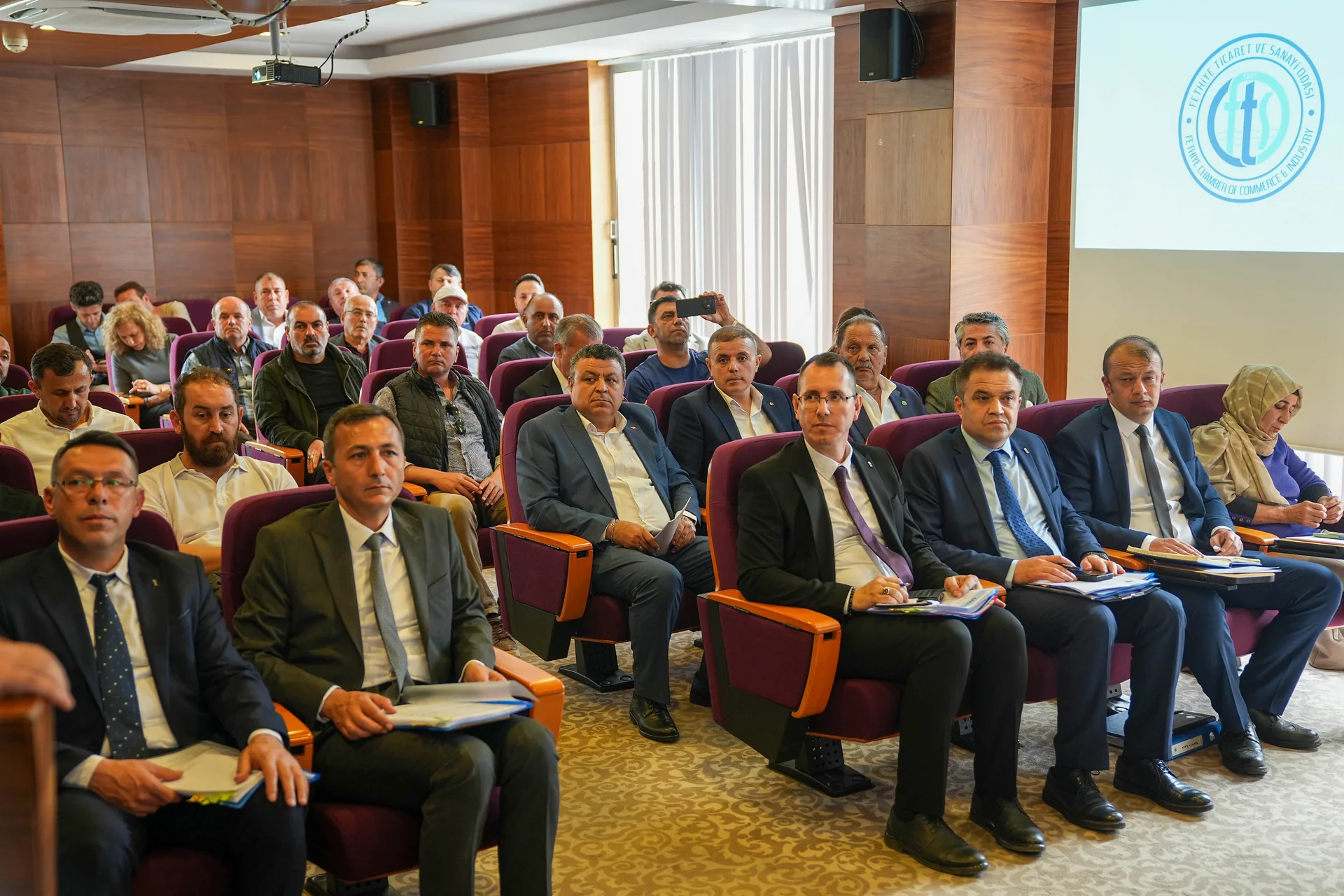 FTSO’DA Yaş Sebze Ve Meyve Sektörünün Sorunları Ele Alındı