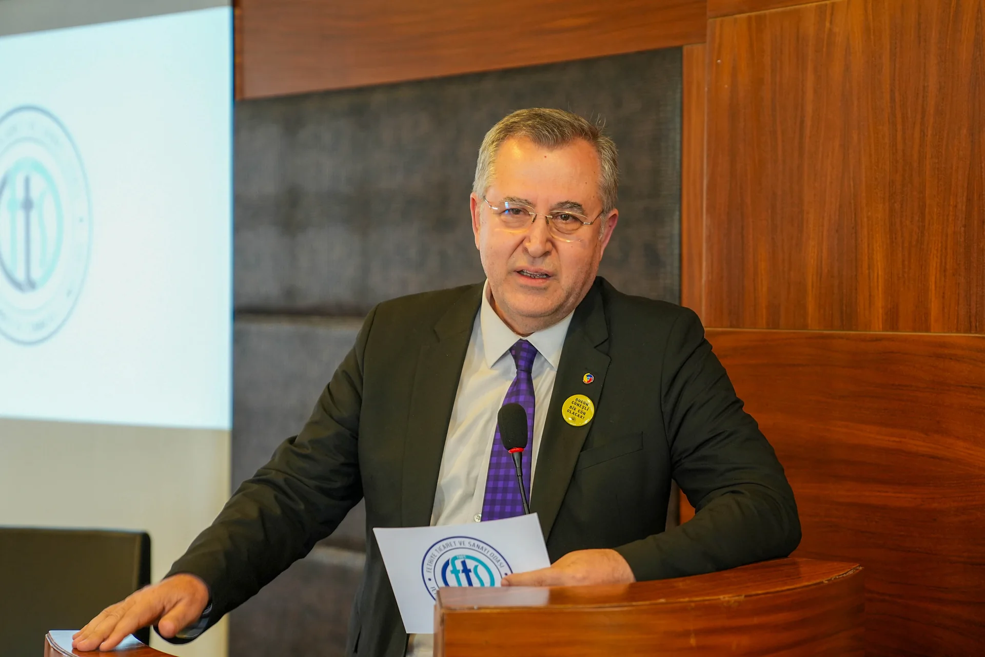 FTSO’DA Yaş Sebze Ve Meyve Sektörünün Sorunları Ele Alındı