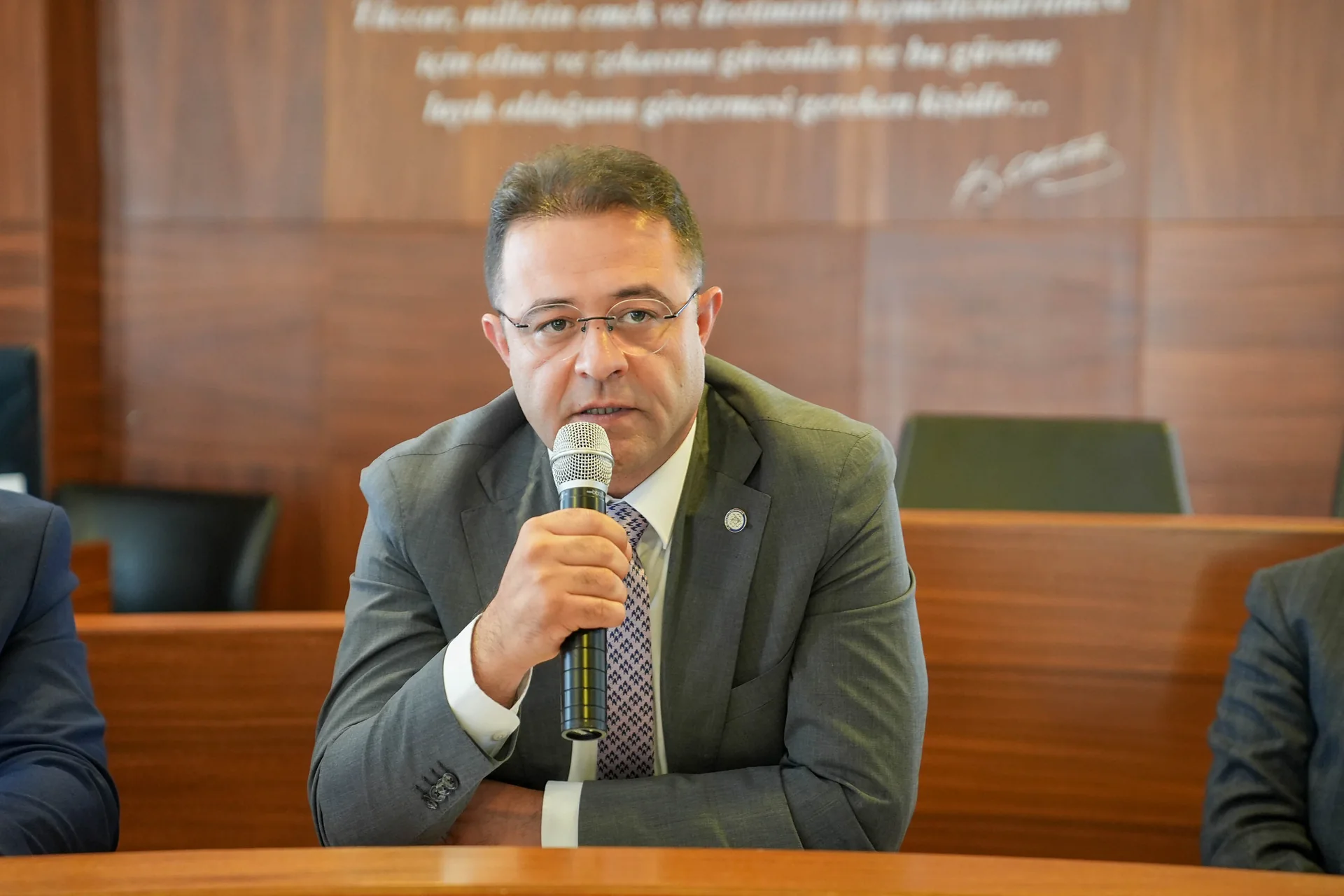 FTSO’DA Yaş Sebze Ve Meyve Sektörünün Sorunları Ele Alındı