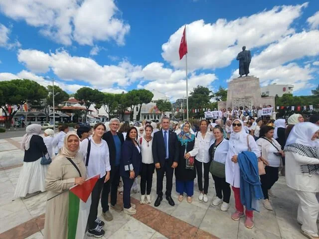 Gazze İçin Sessiz Çığlık Zinciri Oluşturdular