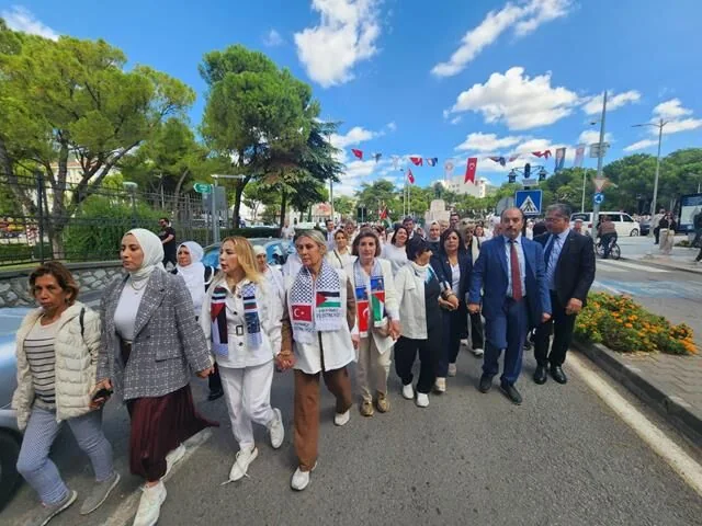Gazze İçin Sessiz Çığlık Zinciri Oluşturdular