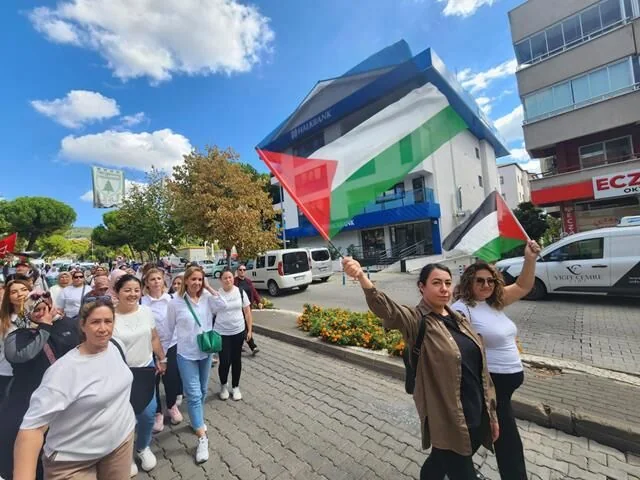 Gazze İçin Sessiz Çığlık Zinciri Oluşturdular