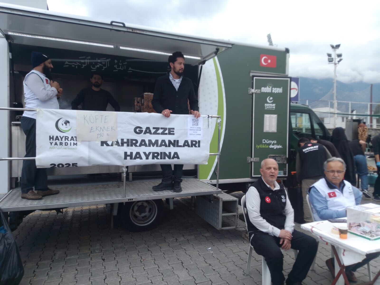Fethiye'de Gazze Yararına Yapılan Kermese Büyük İlgi Oldu