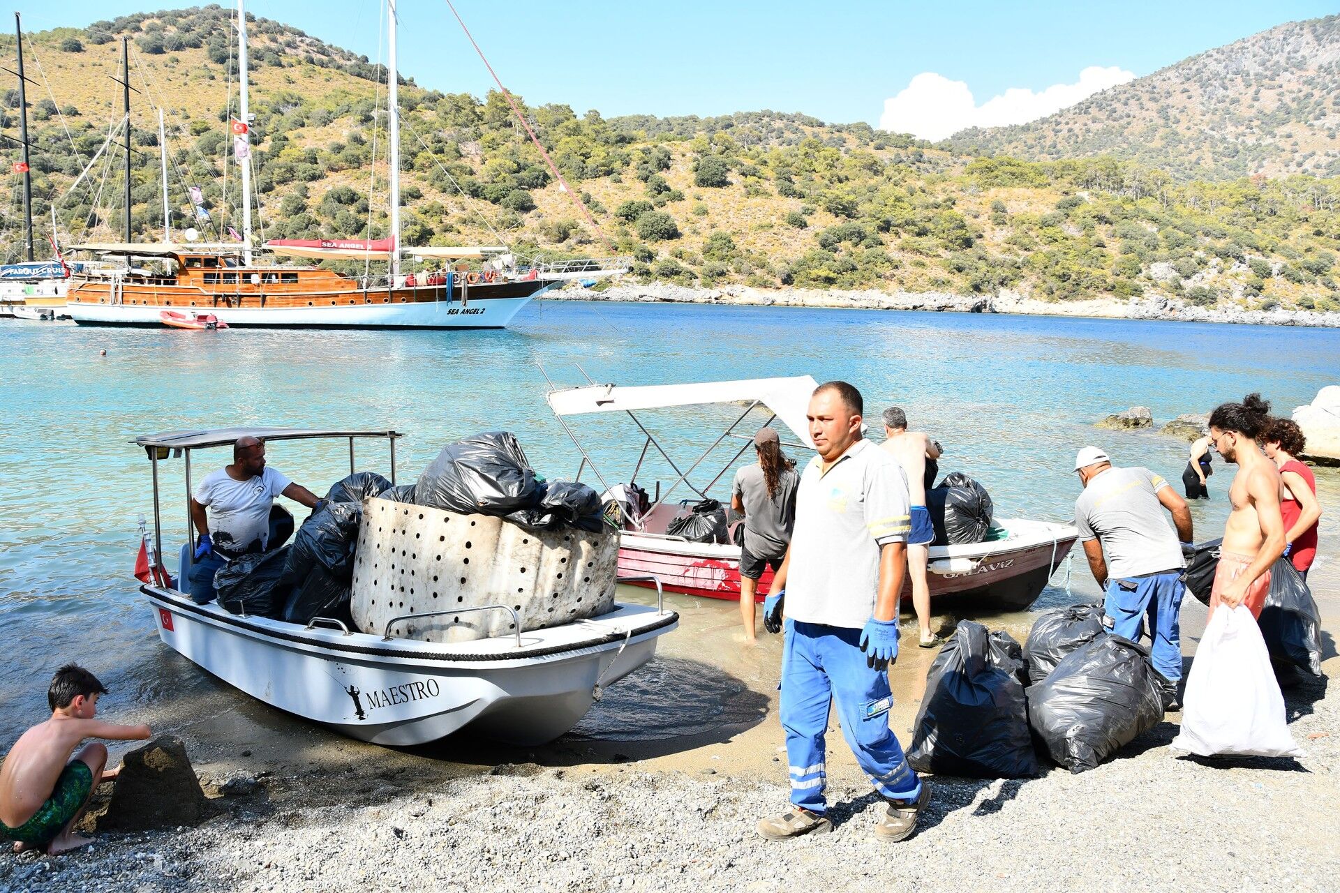 Gemiler Darboğaz’da Temizlik Çalışması Yapıldı