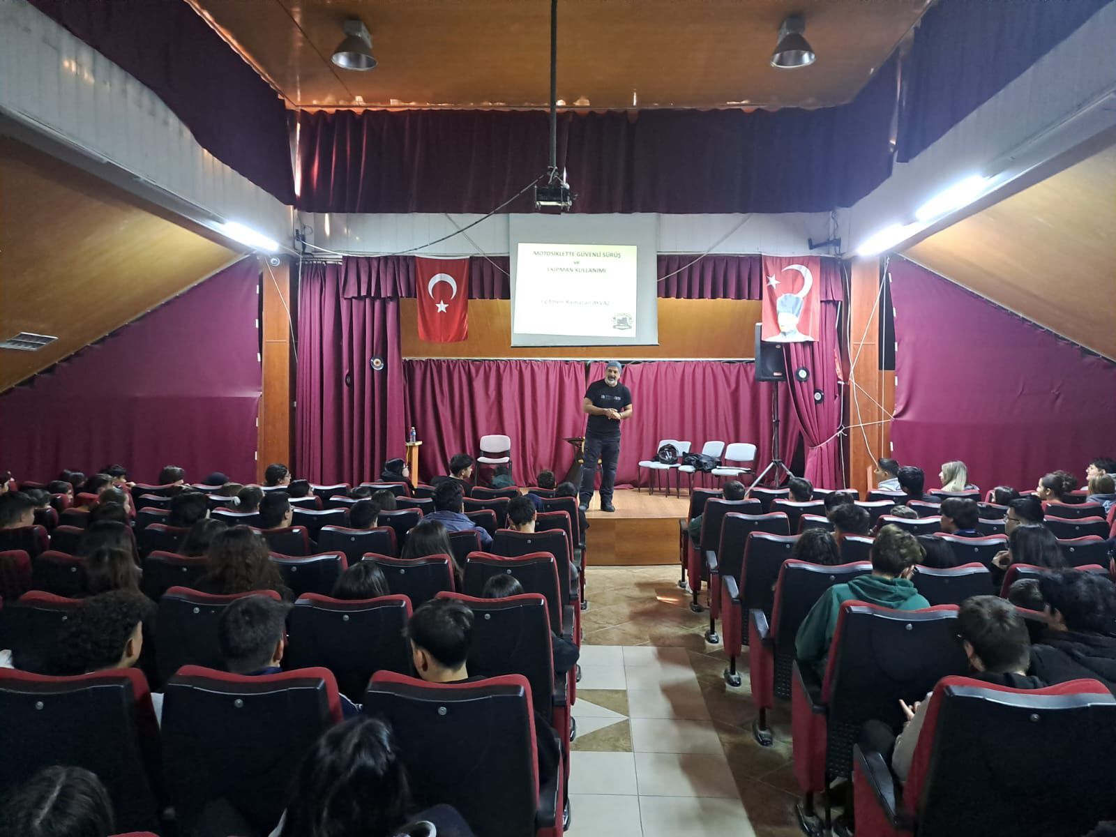 Gençlik 360 Eğitim Programı Kapsamında Eğitimler Sürüyor