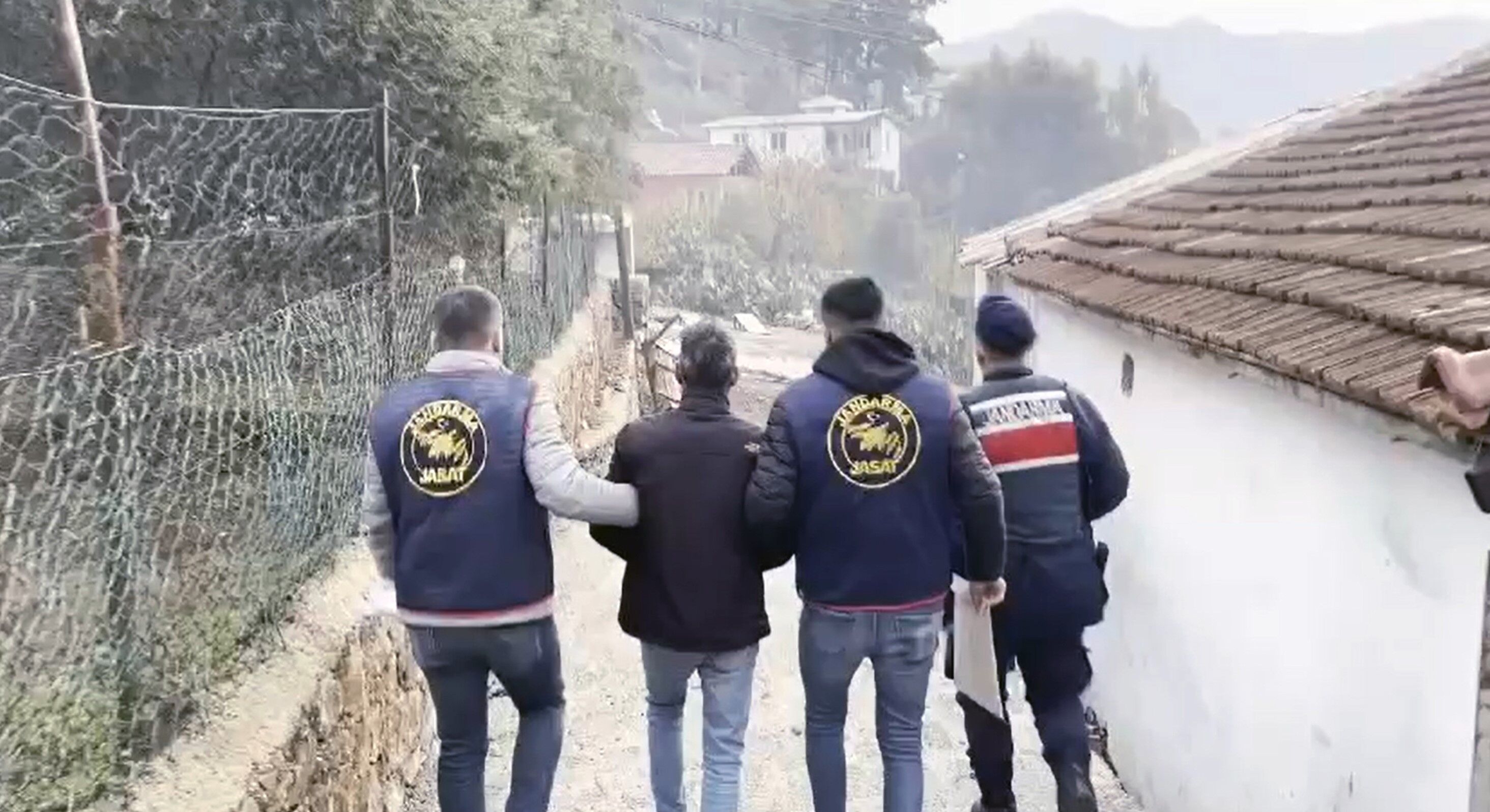 Göçmen Tacirlerine Operasyon: 7 Tutuklama