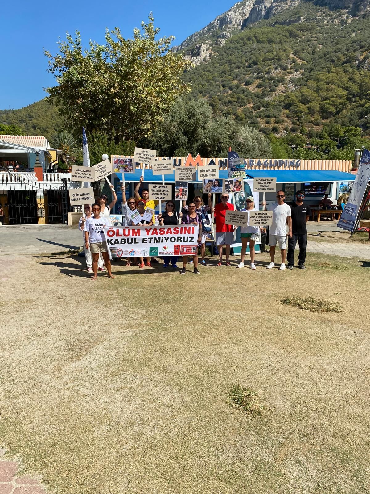 Ölüdeniz’de Gökyüzünde Pankartlı Eylem