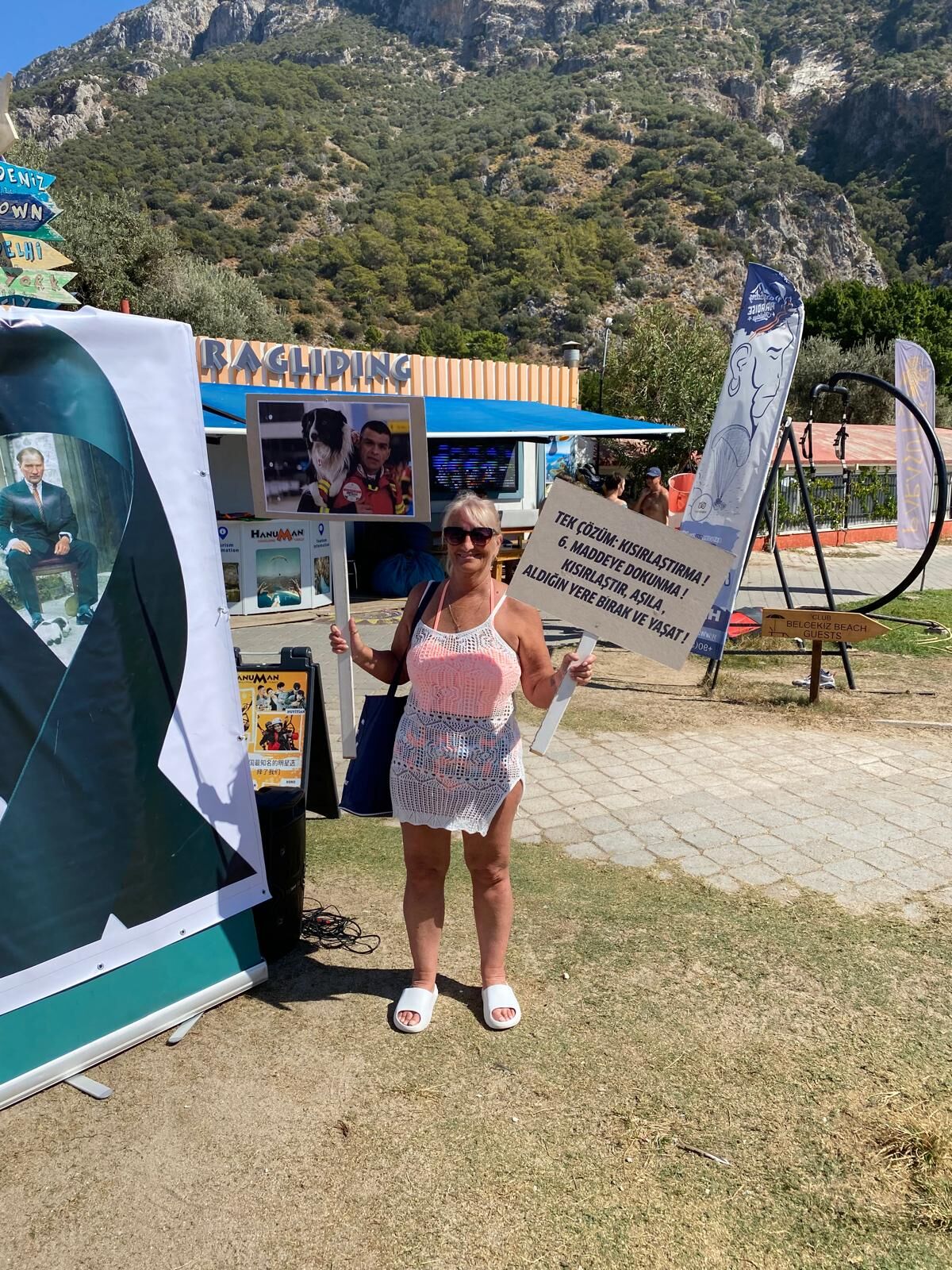 Ölüdeniz’de Gökyüzünde Pankartlı Eylem