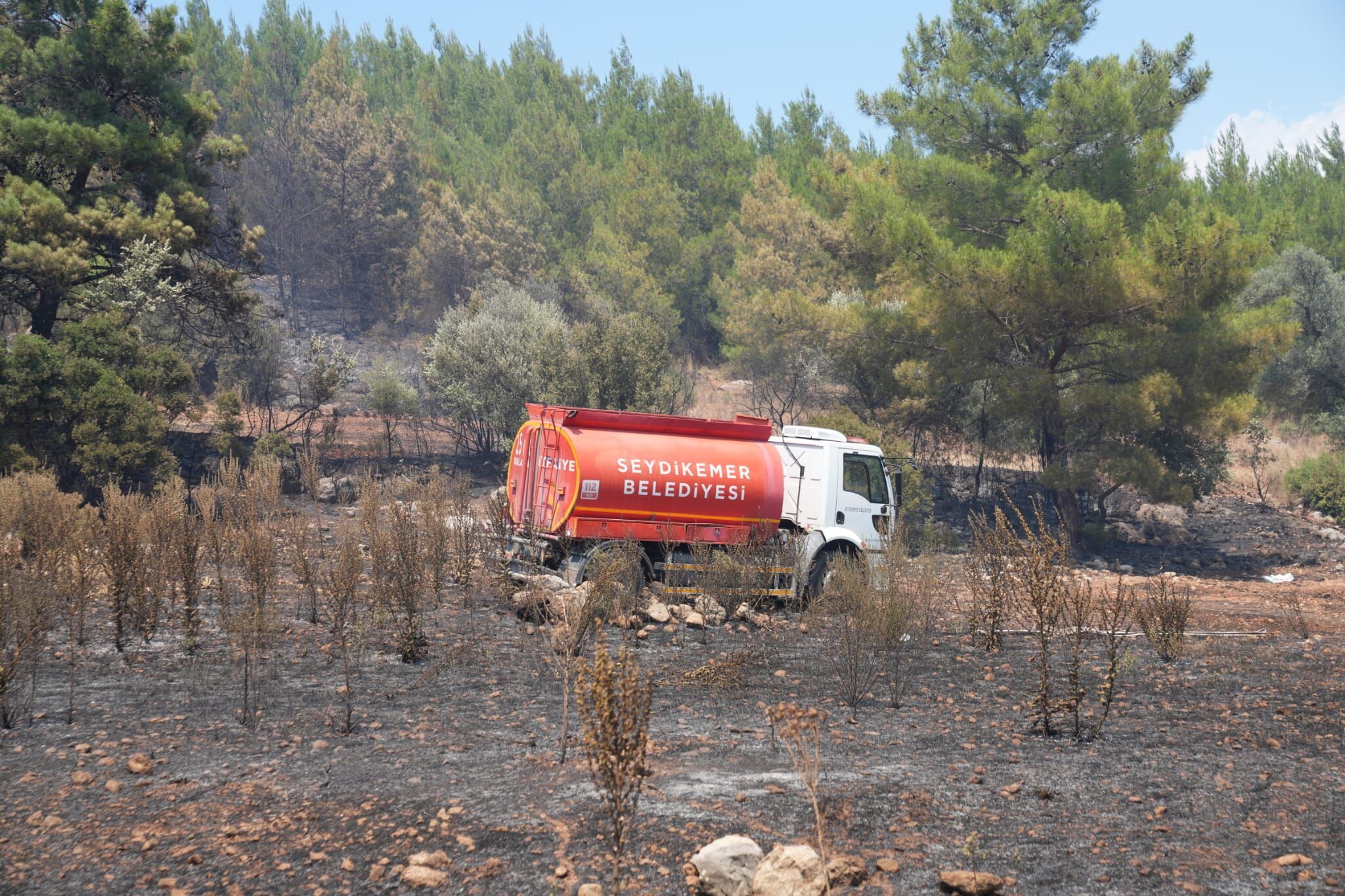 Gölbent Mahallesindeki Yangın Kontrol Altına Alındı