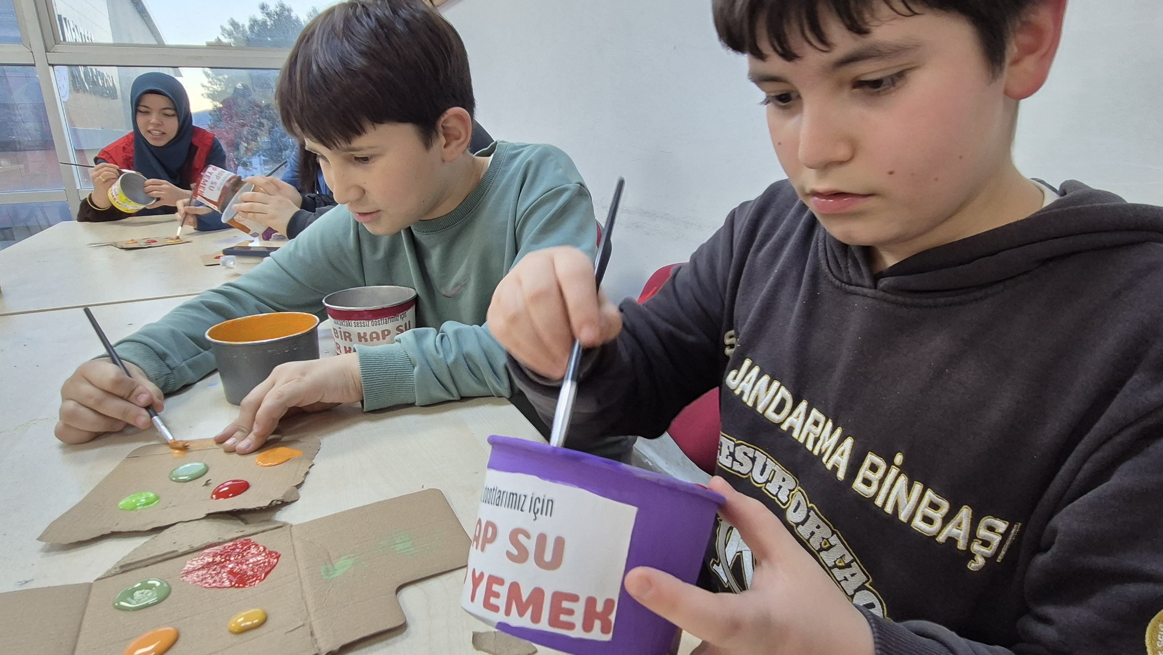 Gönüllü Gençlerden Örnek Davranış