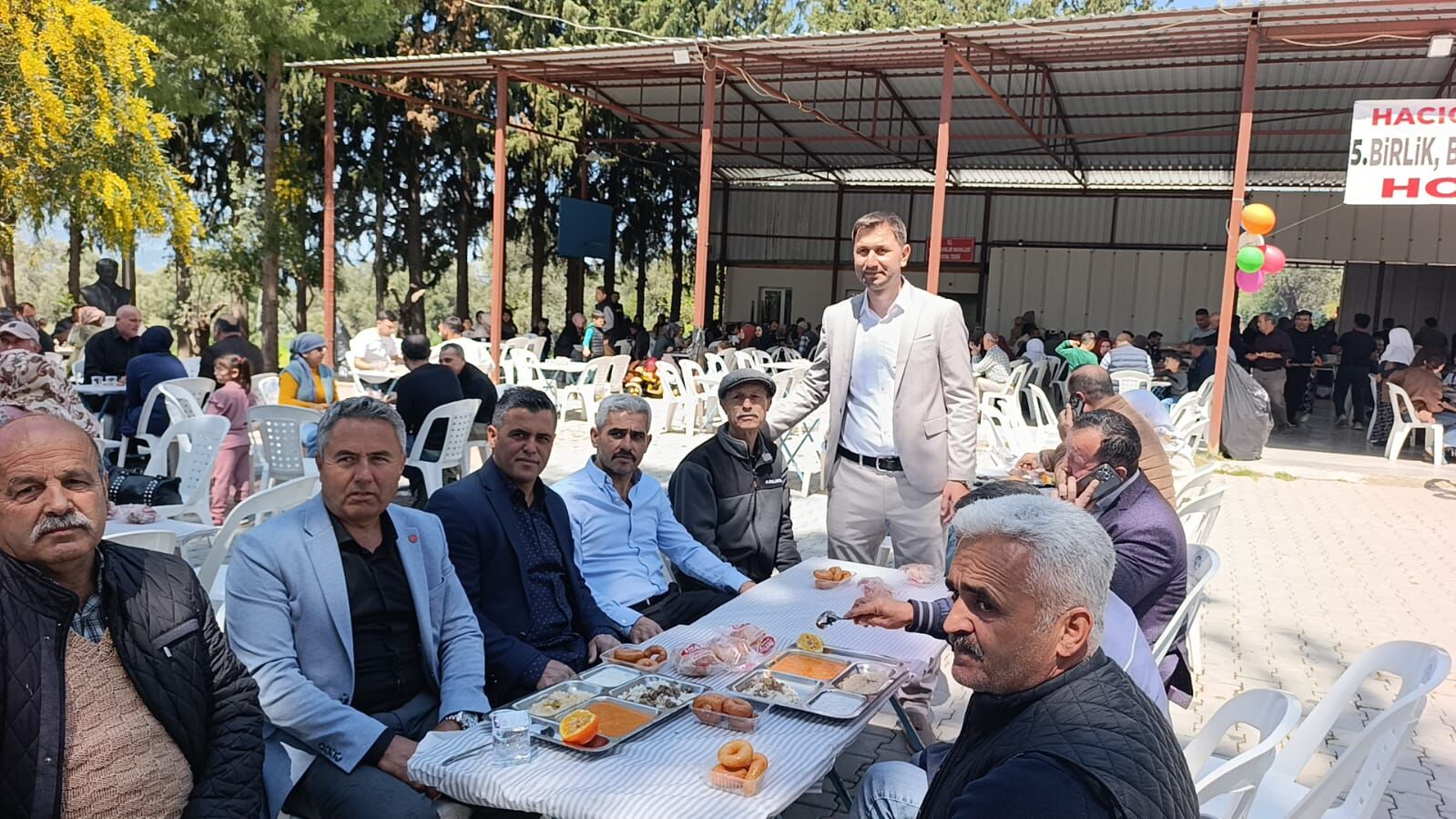 Hacıosmanlar’da Gönülleri Buluşturan Şükür Sofrası