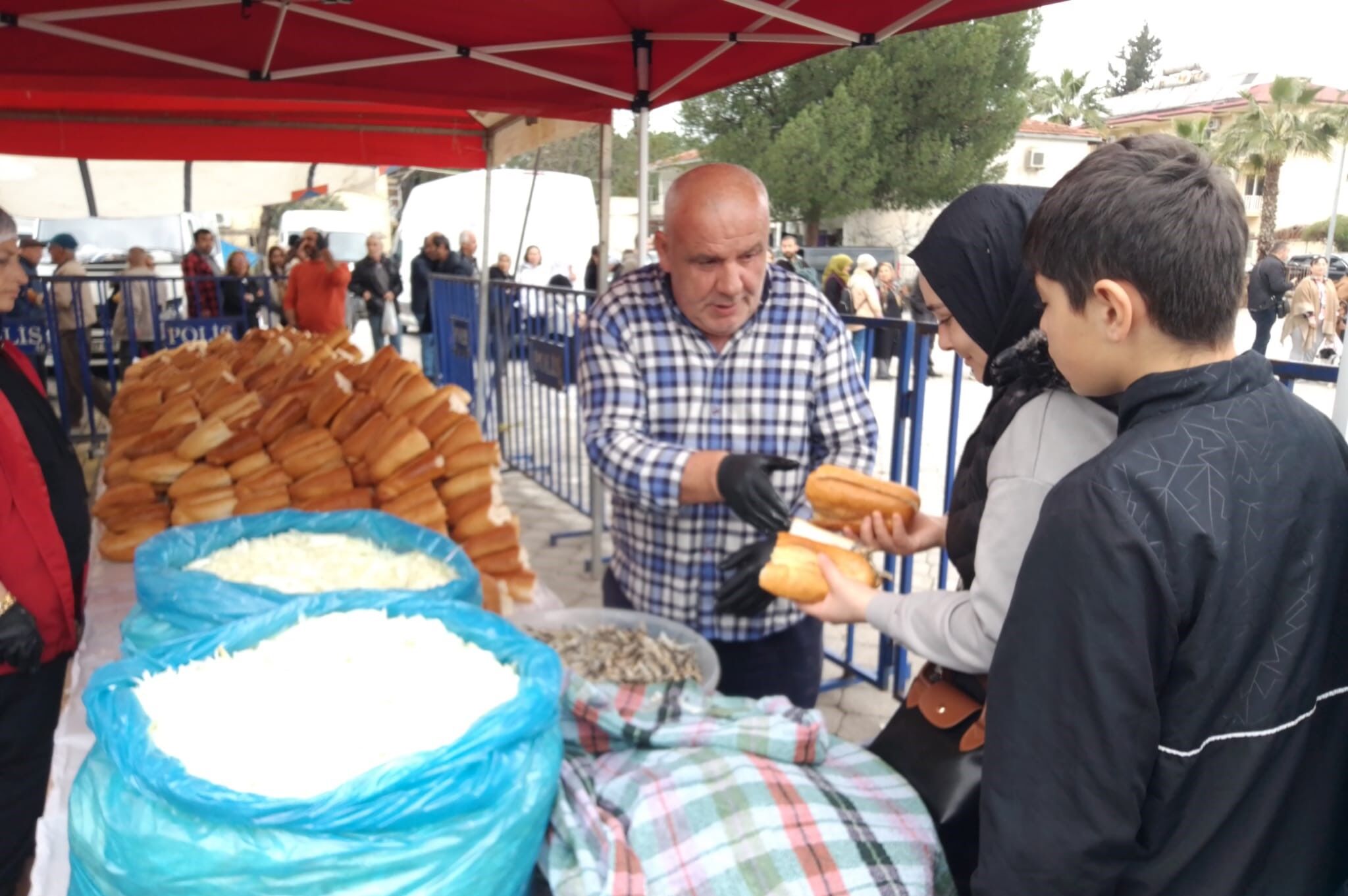 Hamsi Festivalinde 5 Ton Hamsi Ücretsiz İkram Edildi