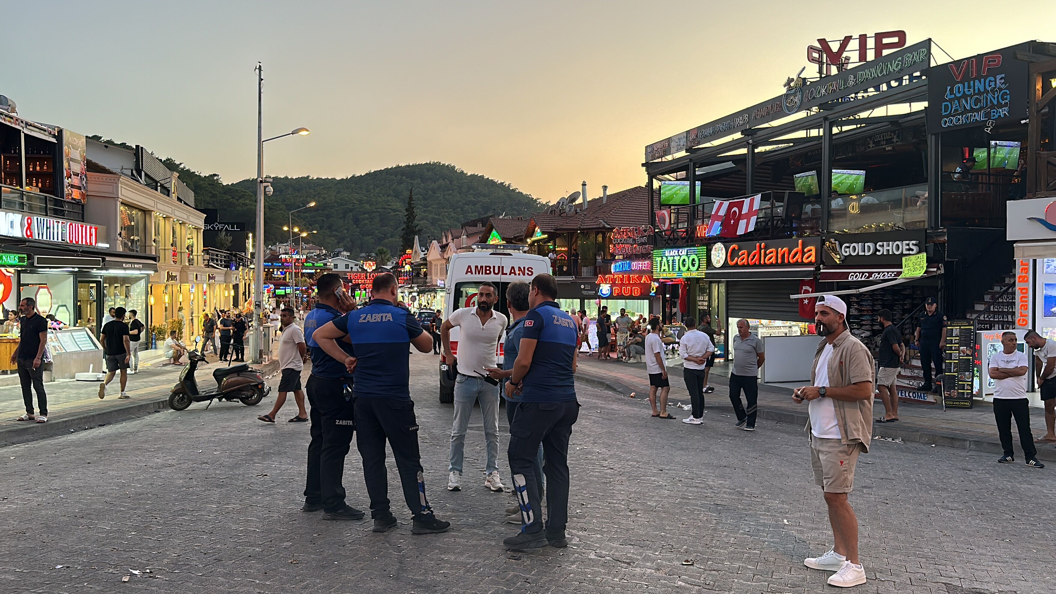 Fethiye’de Silahlı Şişeli Taşlı Kavga: 13 Yaralı