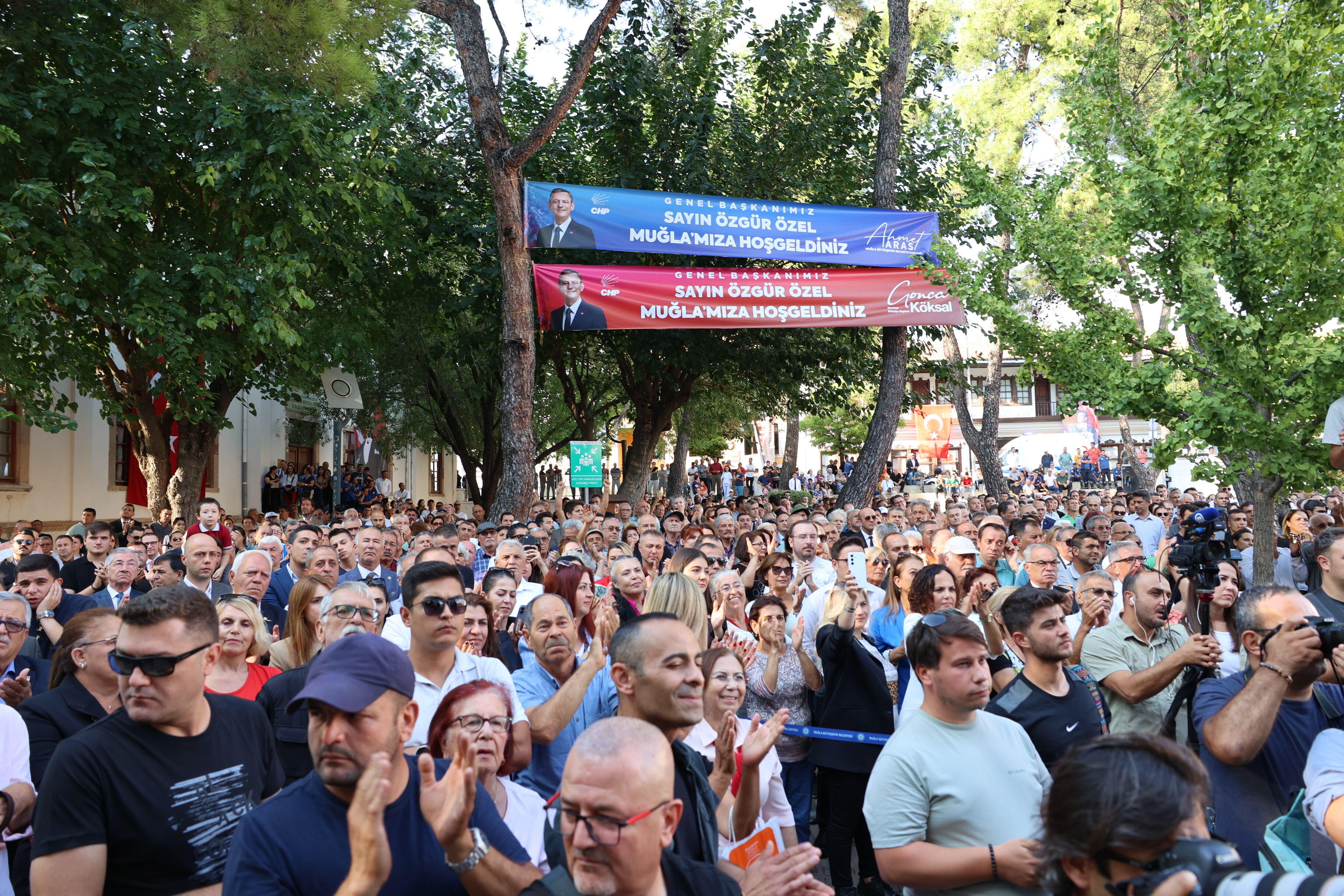 CHP Genel Başkanı Büyükşehir Belediyesi’ni Ziyaret Etti