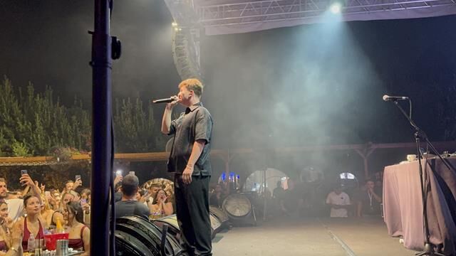 Poizi, Hayal Kahvesi Fethiye’de Gençlere Rap Dolu Bir Gece Yaşattı