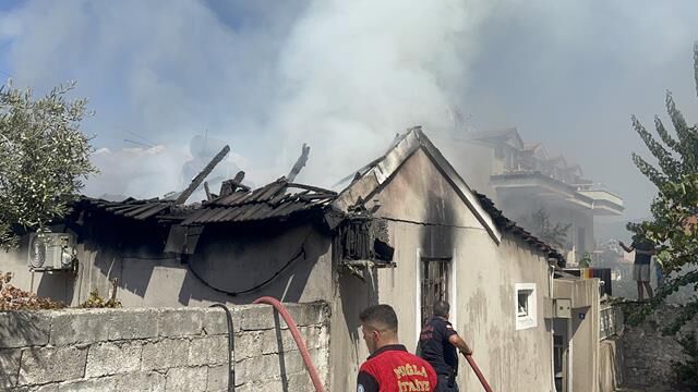 Fethiye’de Ev Yangını Korkuttu