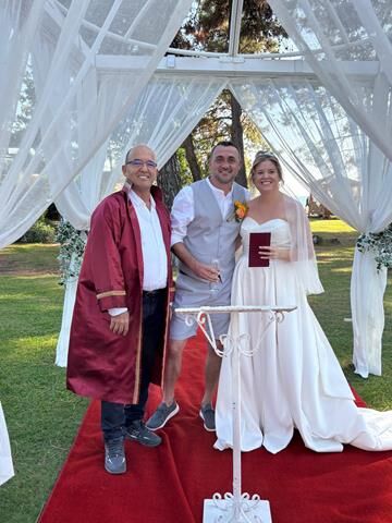 İngilizler Düğün İçin Fethiye’ye Koşuyor