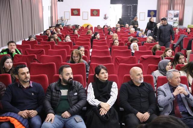 "İyi Eğitim Her Çocuğun Hakkı" Konulu Seminer Düzenlendi