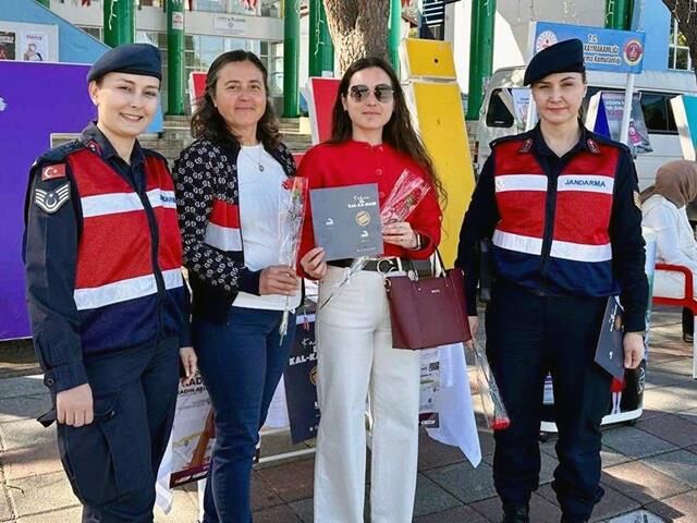 Jandarma, Şehit Annelerini Ve Kadınları Unutmadı