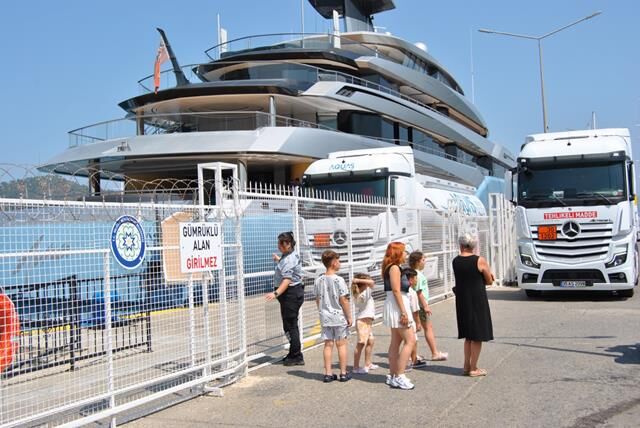 Joe Lewis’in Yüzen Mavi Sarayı Fethiye’de