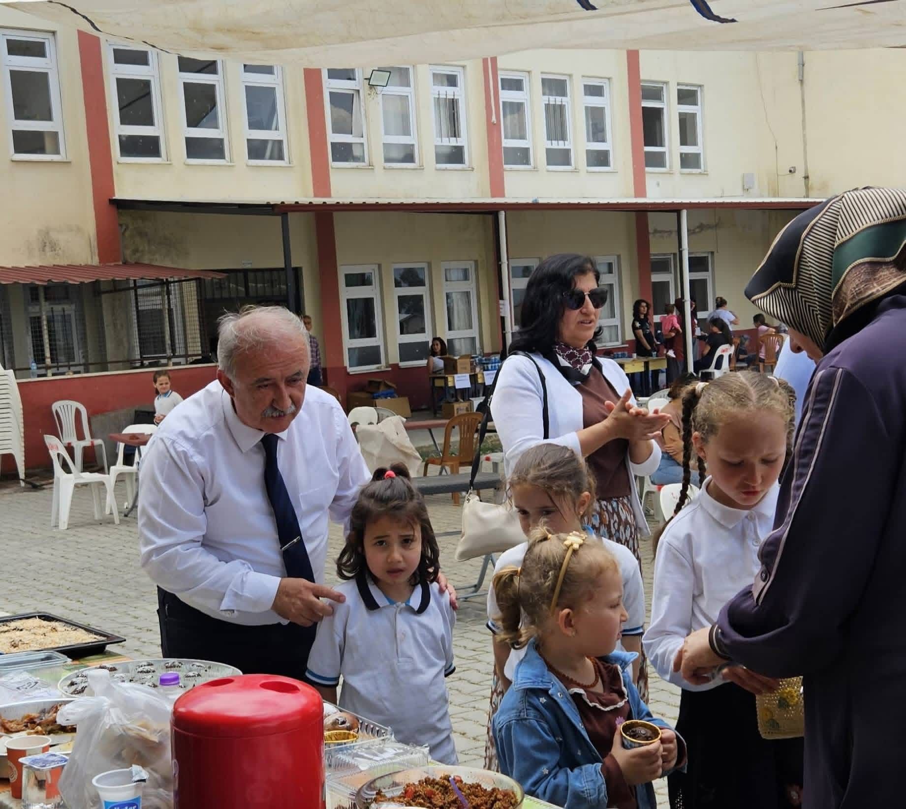 Kadıköy İlkokulu ve Ortaokulu’nda Yıl Sonu Coşkusu