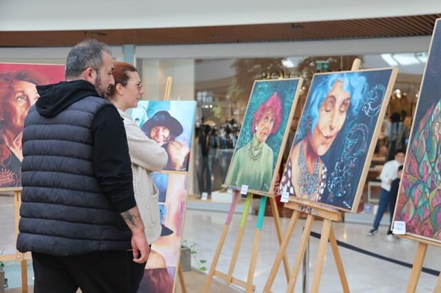 “Kadınların İzinde” Resim Sergisi Erasta AVM’de Açıldı