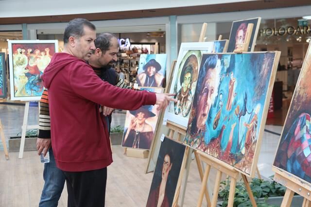 “Kadınların İzinde” Resim Sergisi Erasta AVM’de Açıldı