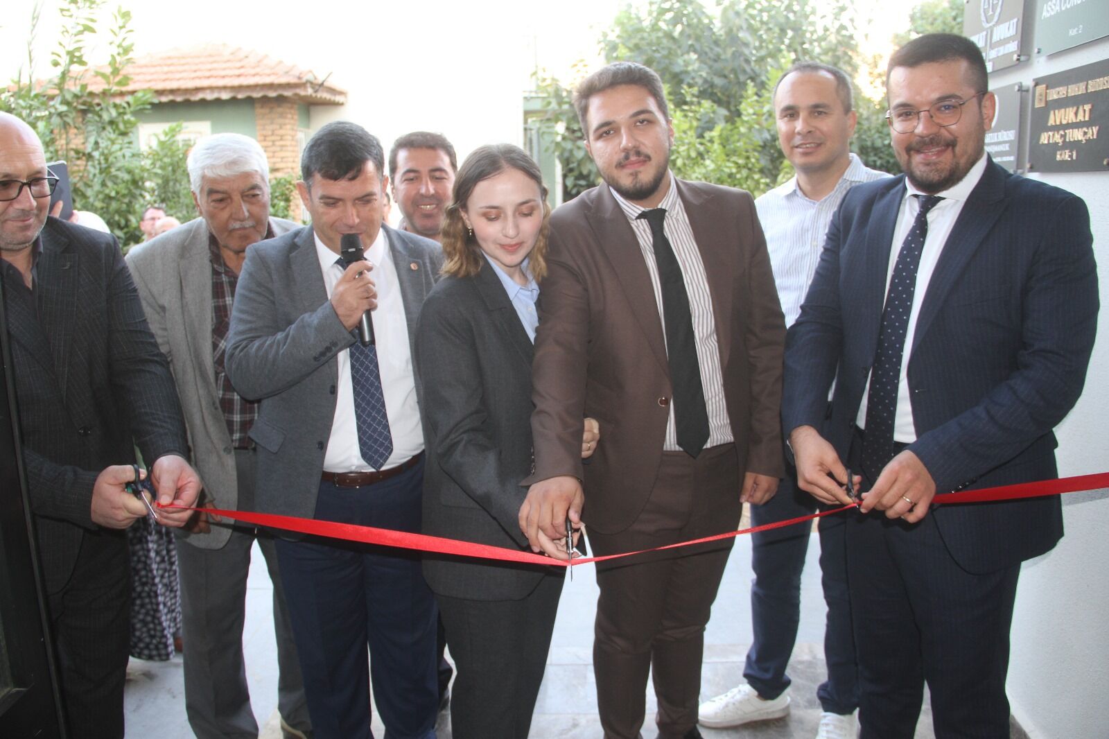 Kamer Avukatlık Bürosu Hizmete Açıldı