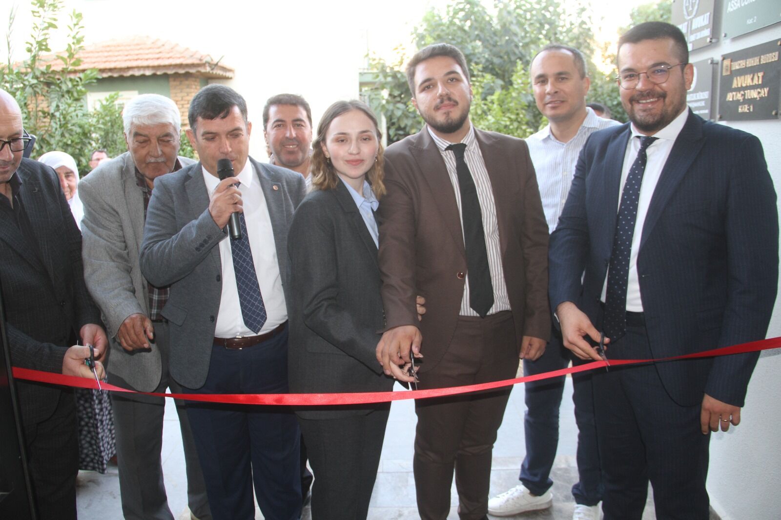 Kamer Avukatlık Bürosu Hizmete Açıldı