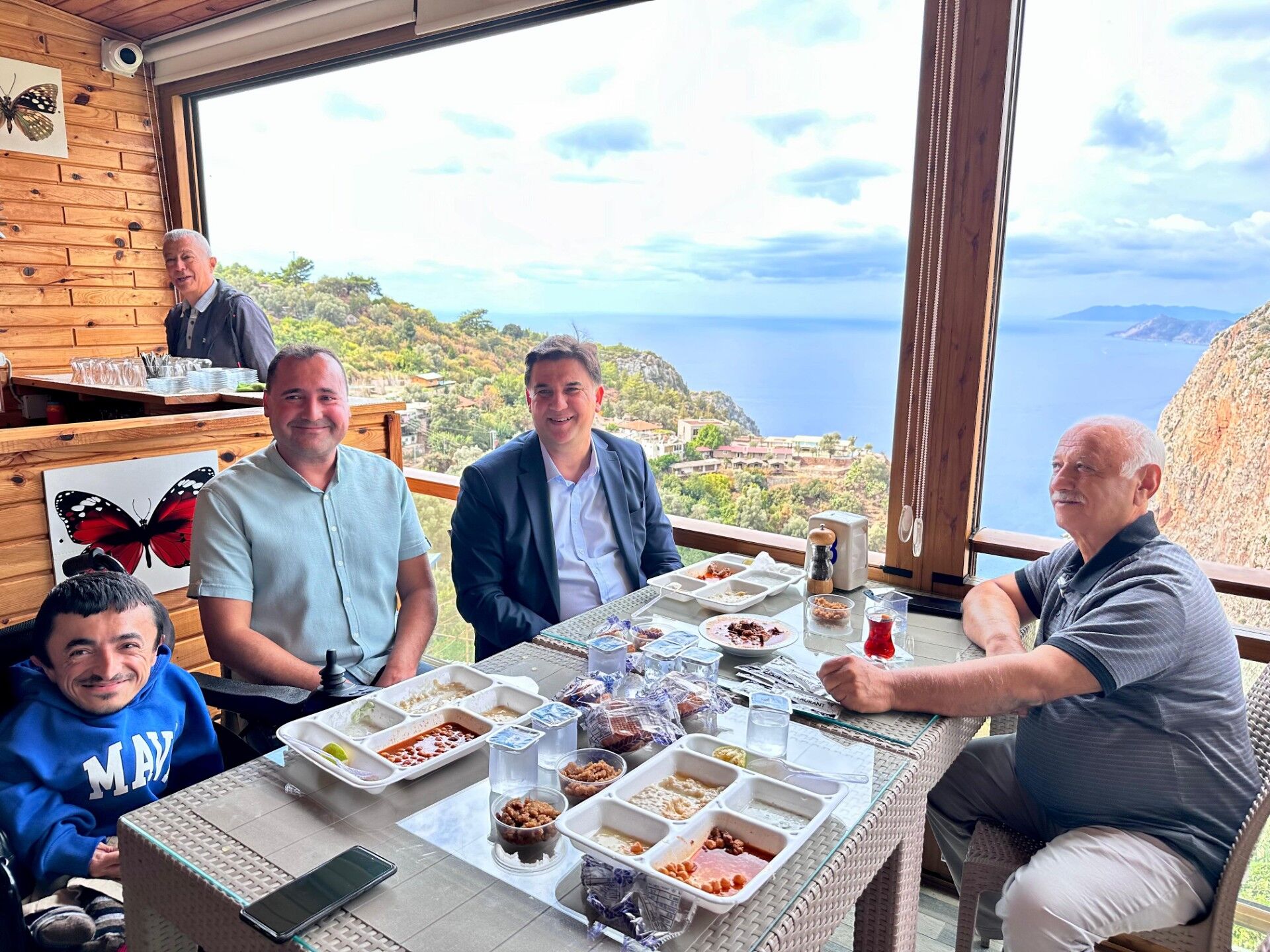 Başkan Karaca, Fethiye Zihinsel Engelliler Derneği’nin Kahvaltısına Katıldı