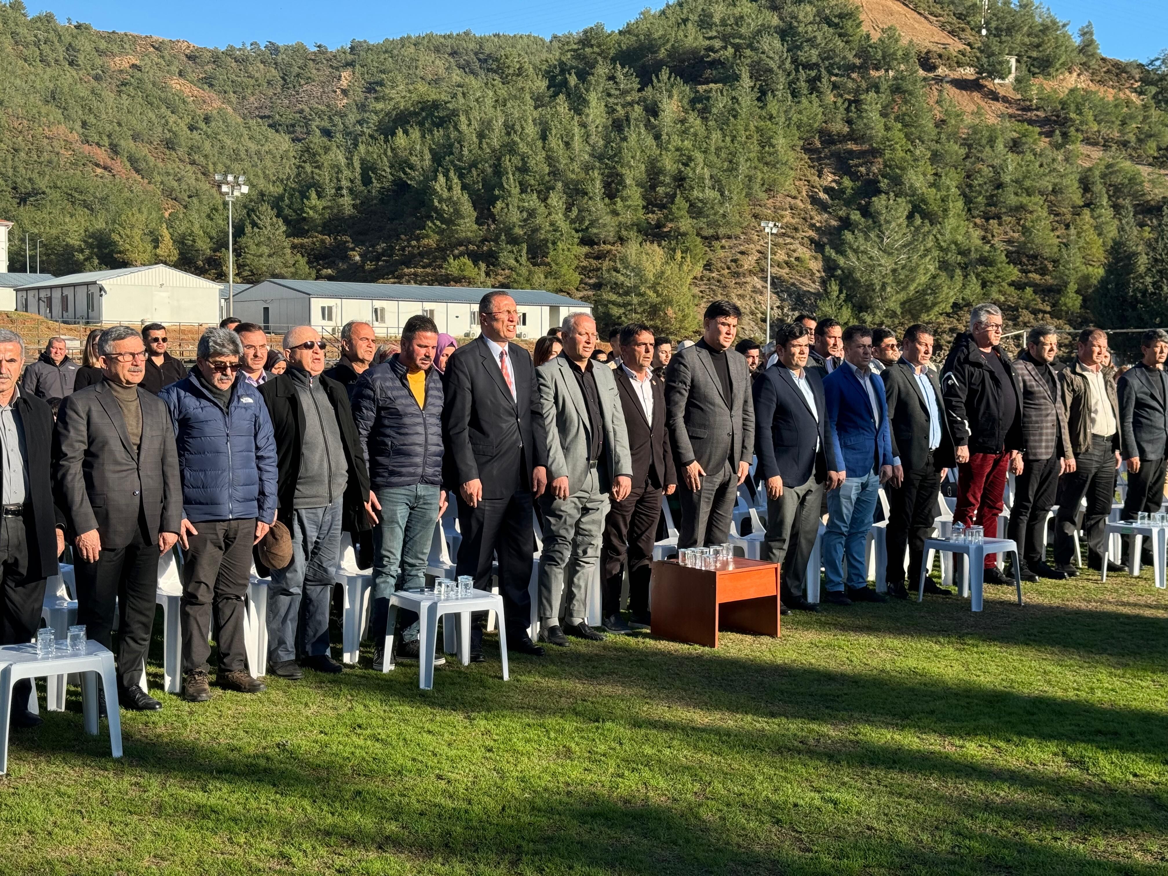 Karaçulha Futbol Okulu Coşkuyla Açıldı