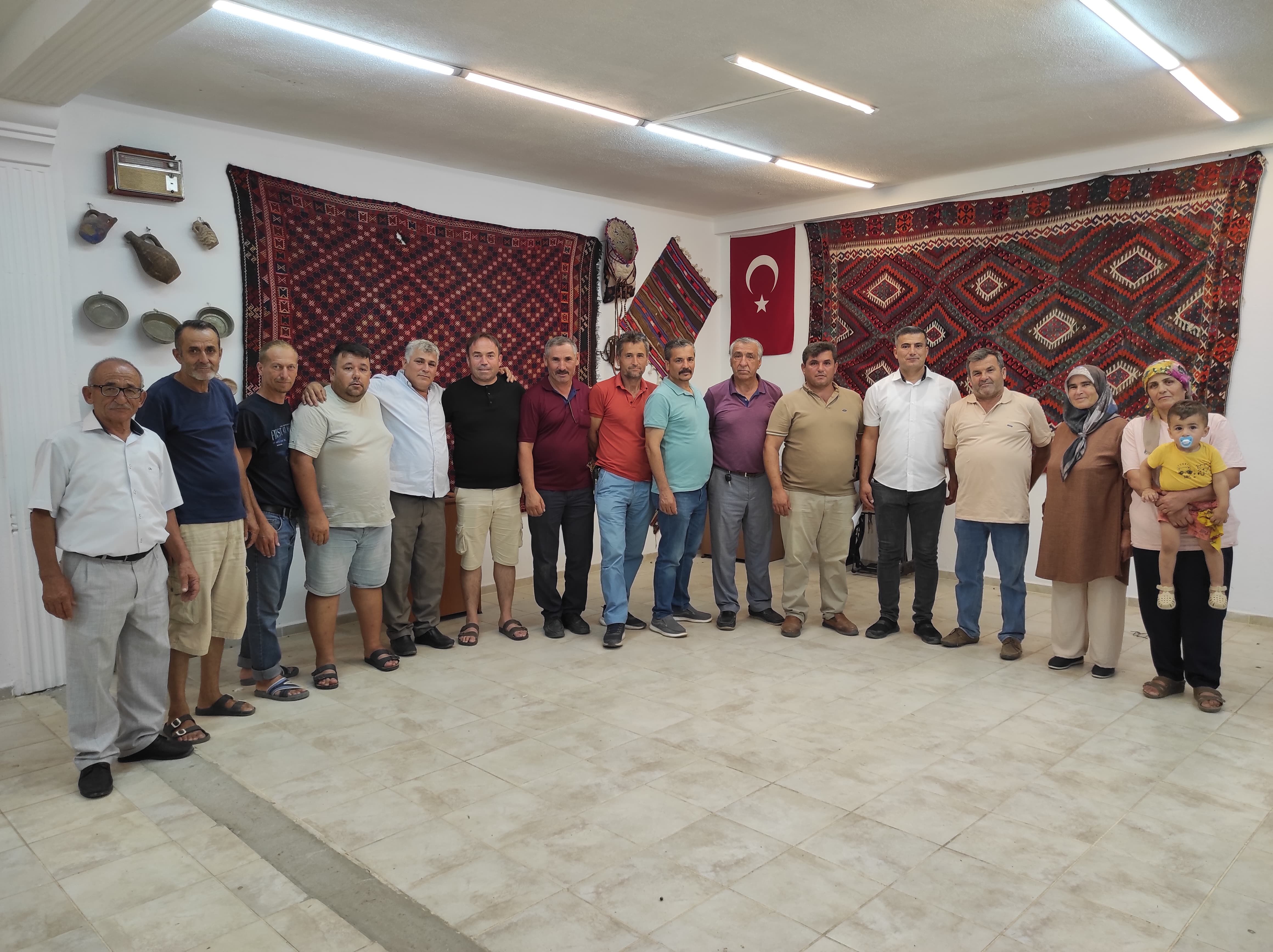 Karaçulha Gönüllüler Derneği Başkanı Halil Hancı, Güven Tazeledi
