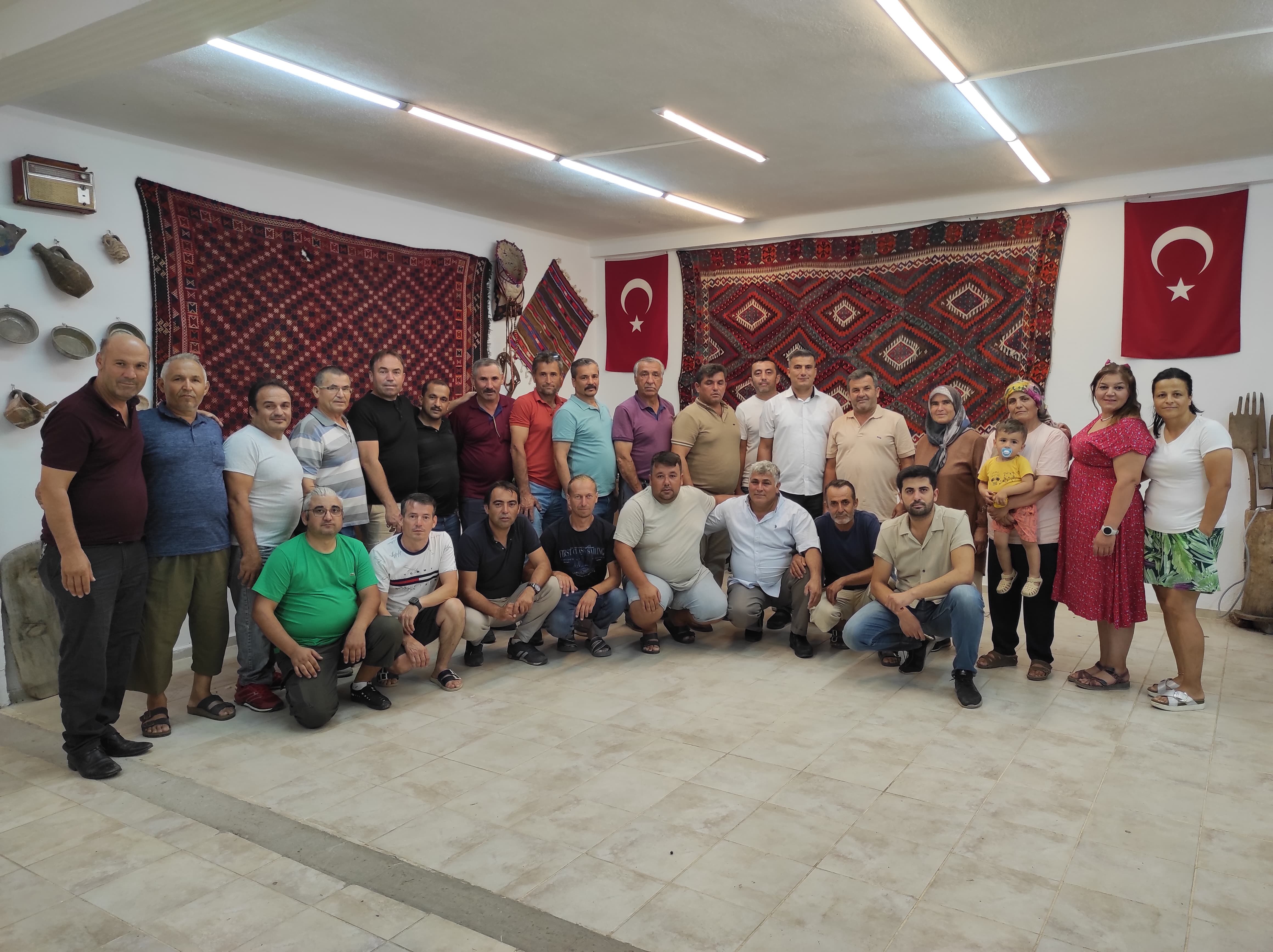 Karaçulha Gönüllüler Derneği Başkanı Halil Hancı, Güven Tazeledi