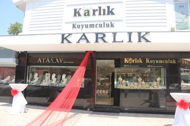 Karlık Kuyumculuk Yenilenen Yüzüyle Hizmete Başladı