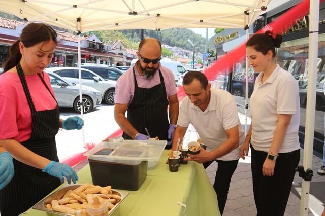 Karlık Kuyumculuk Yenilenen Yüzüyle Hizmete Başladı