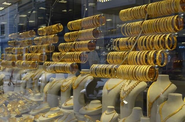 Karlık Kuyumculuk Yenilenen Yüzüyle Hizmete Başlıyor