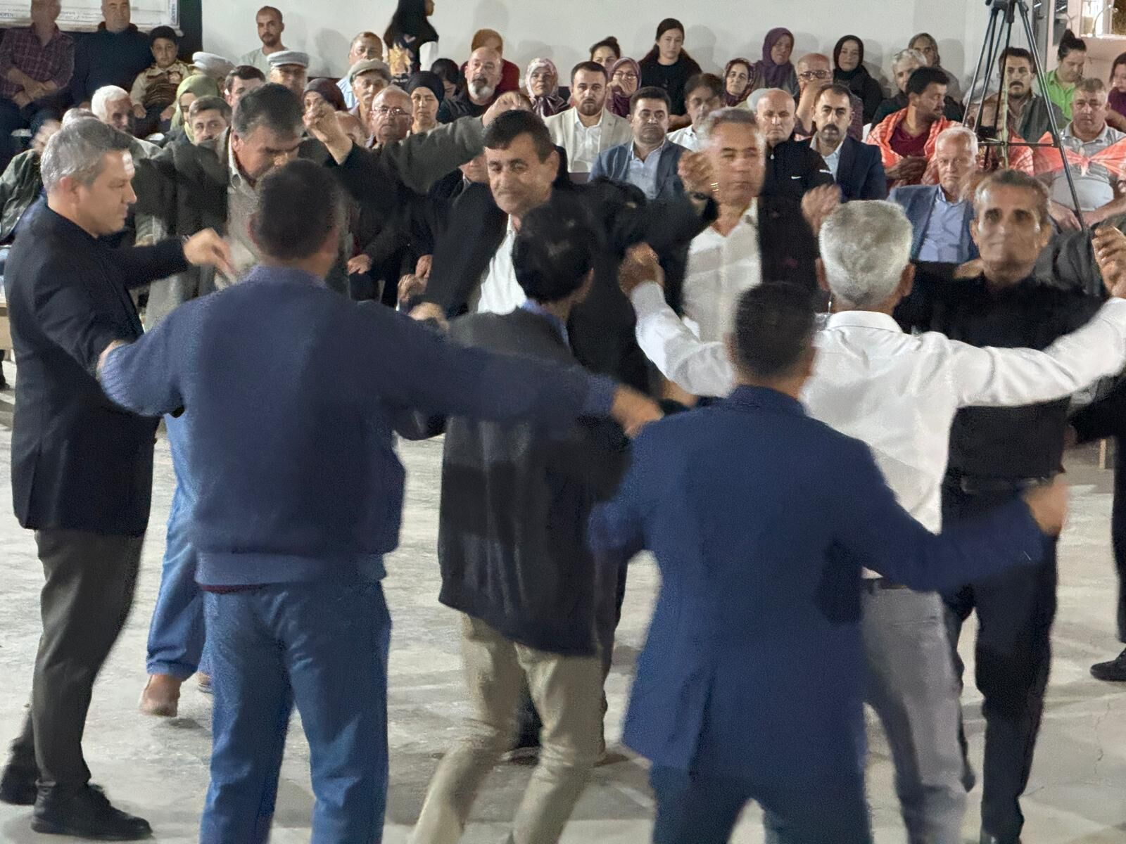 Kayadibi’nde Delbek Ve Türkülerle Anneler Günü Kutlaması