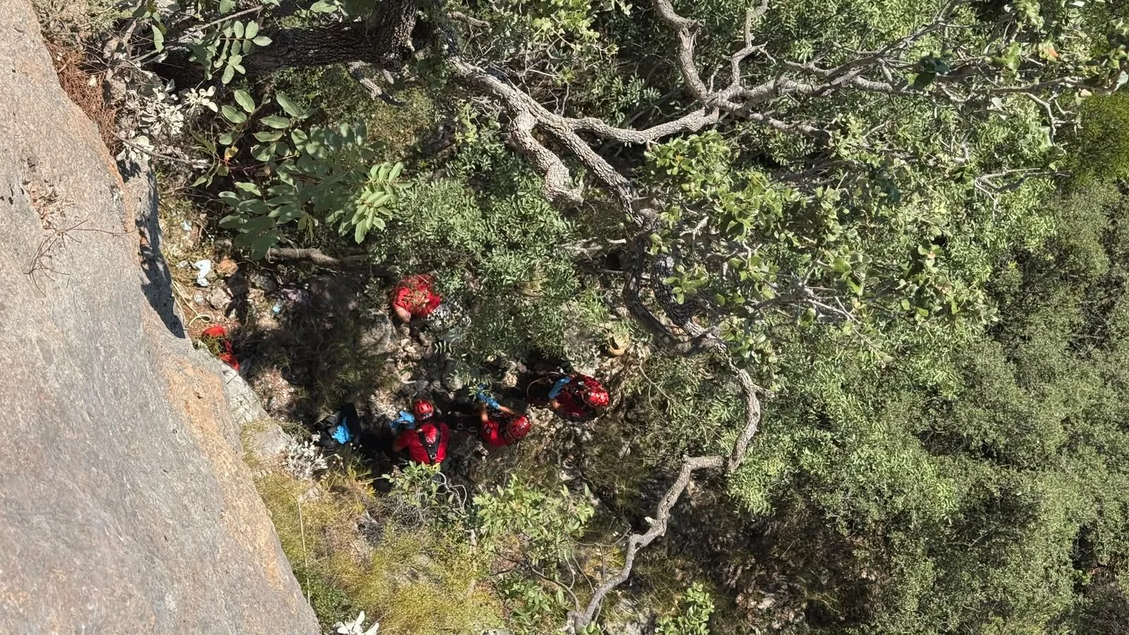 Kayaköy’de Yüksekten Düşen Faruk Aldemin Hayatını Kaybetti